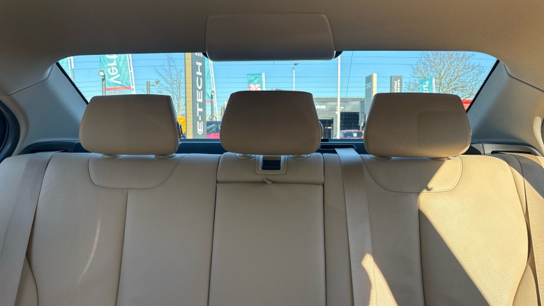 BMW 3 Series 320d Luxury 4dr Step Auto Diesel Saloon